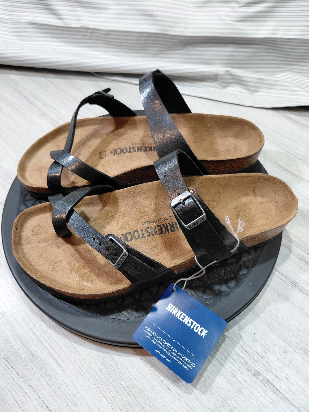 NWT Birkenstock Mayari Black Leather Strappy Sandal Cross Strap Toe Loop SIZE W9
